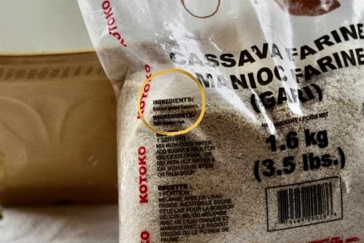 bag of cassava farine with a yellow circle around the words "roasted grated cassava"