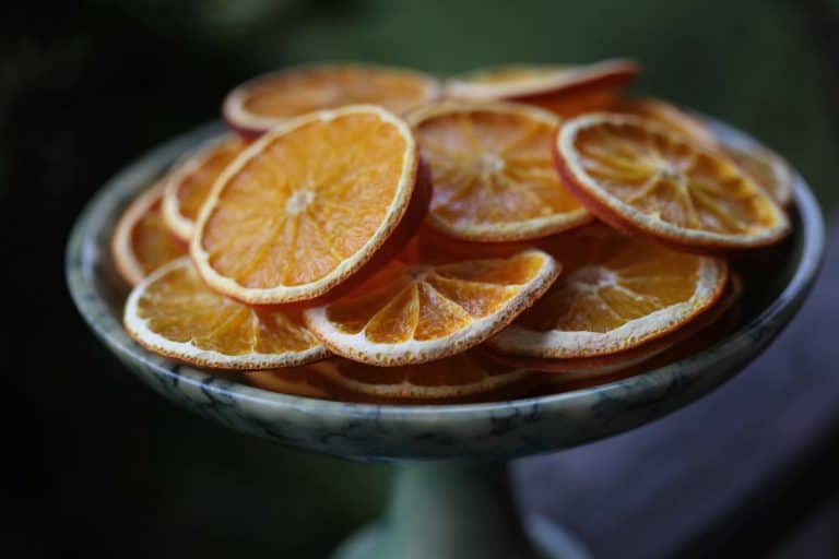 How To Make Dried Orange Slices For Decoration - Farmhouse & Blooms