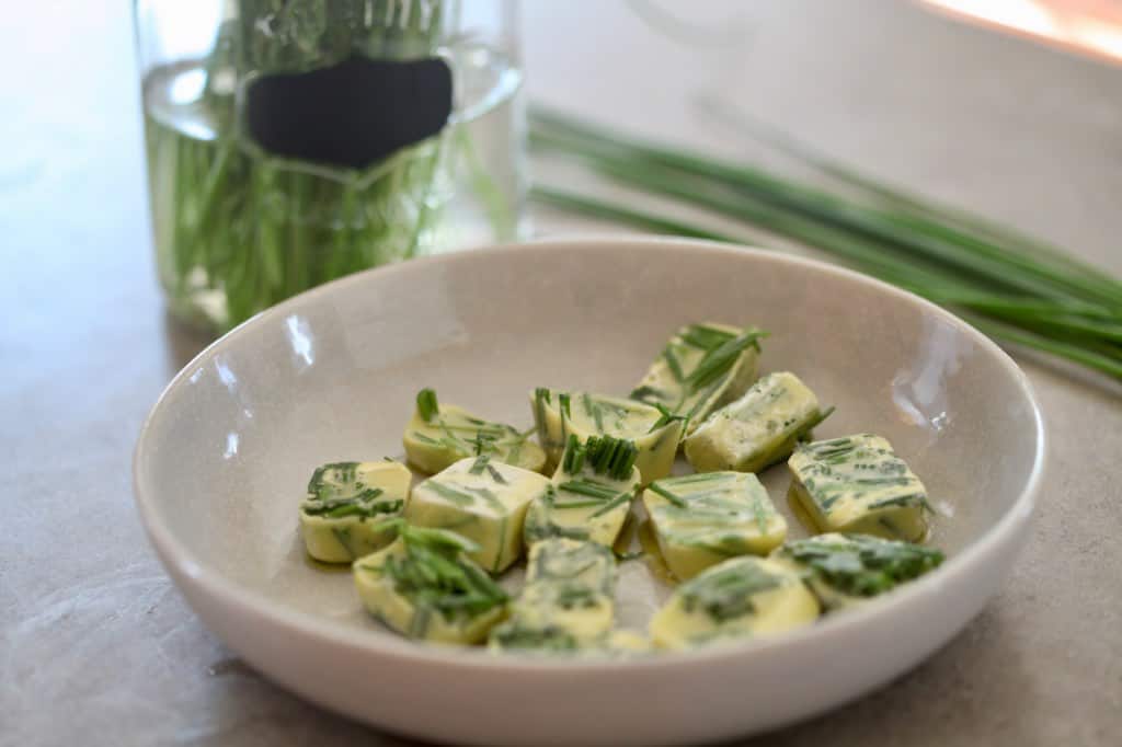 chives frozen in olive oil